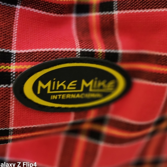 GRUNGE  90's Vintage Red and Black Capacious Tartan Tote with Pleated Design EUC - Picture 3 of 17